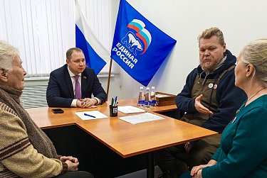 Парламентарий решает вопросы горожан